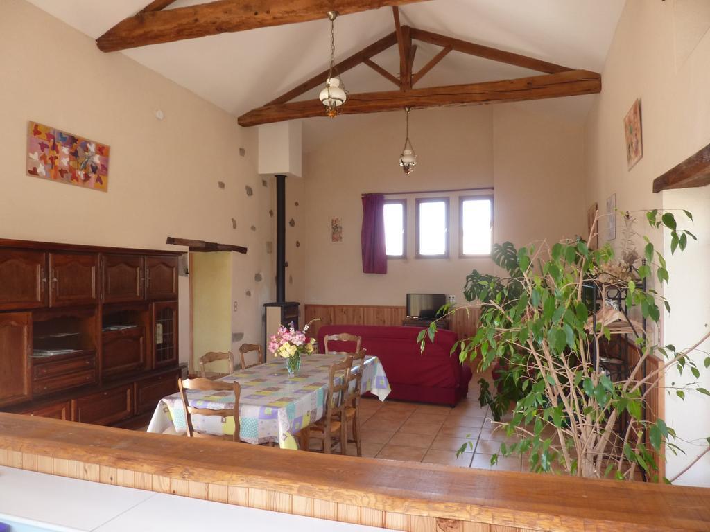 Gite De L'Ivronniere La Ronde  Buitenkant foto